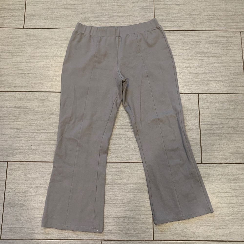 Parori womens Sophisticated Grey pants Euro 42